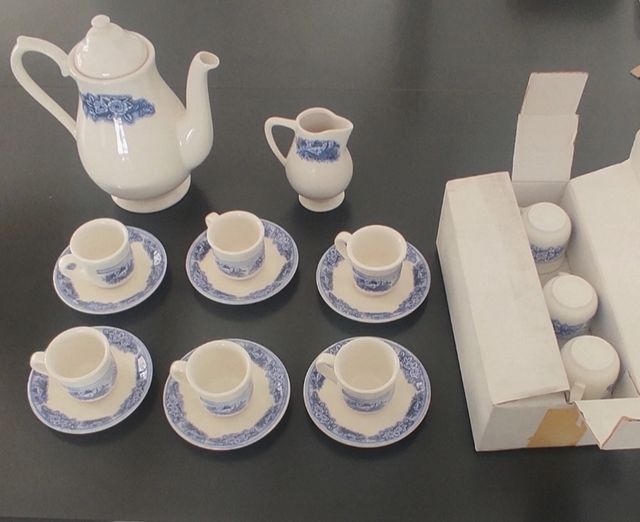 Ironstone Tablewere  juego de  café de porcelana.