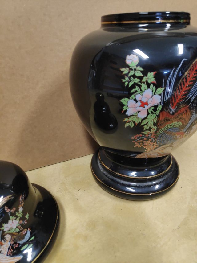 Tibor porcelana negro dorado
