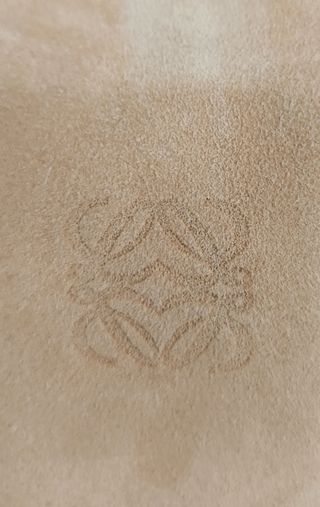 Bolso Amazonas loewe. beige y blanco