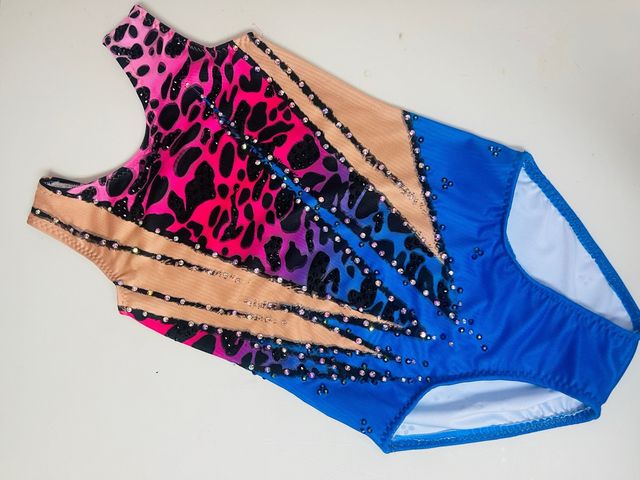 Maillot nuevo gimnasia rítmica talla 8