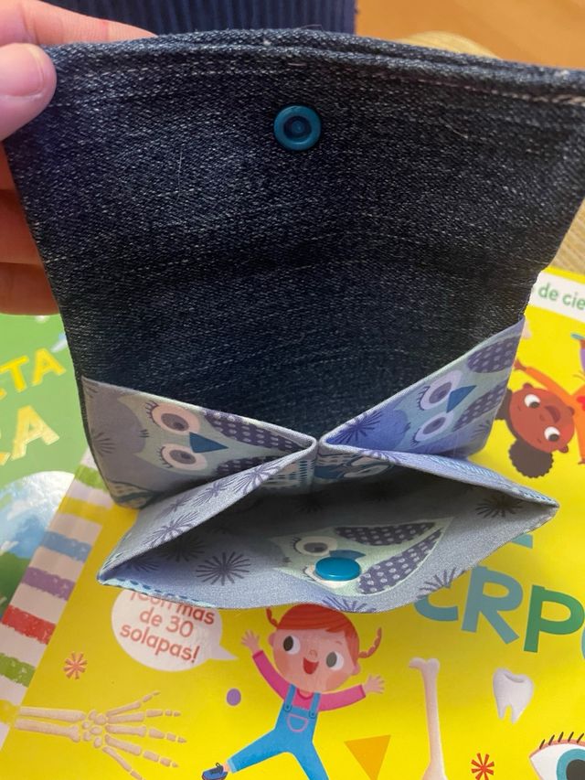 Carteira artesanal azul