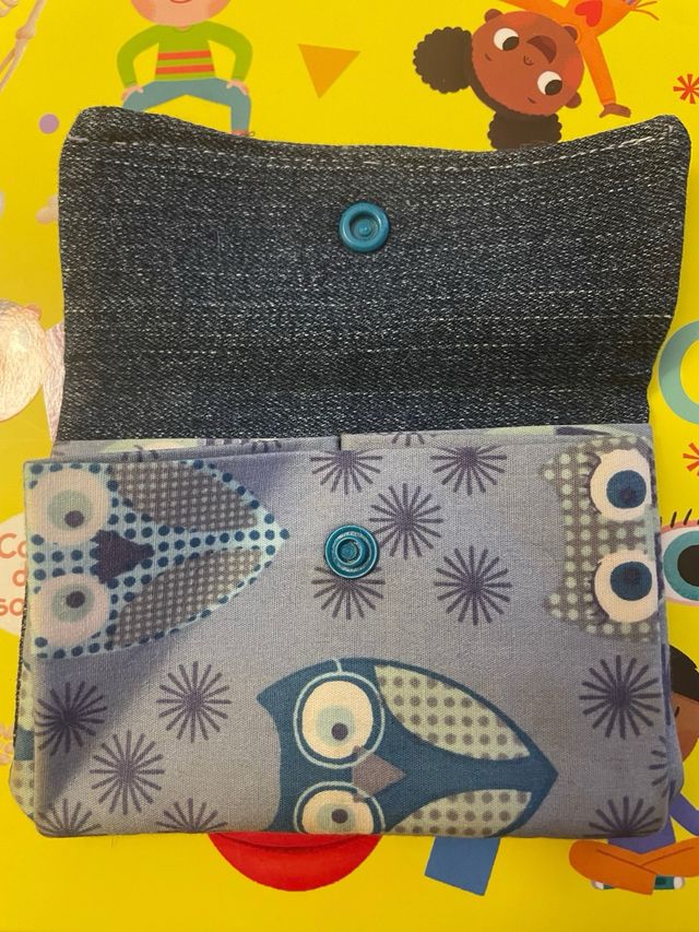 Carteira artesanal azul