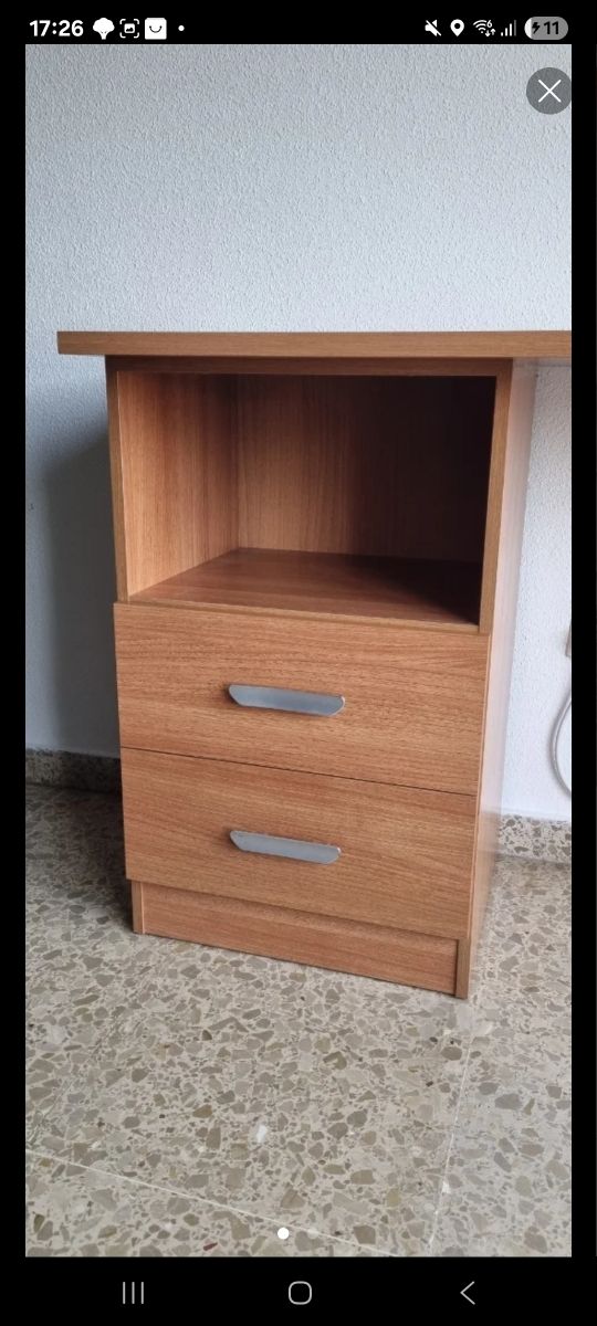 Escritorio madera marrón