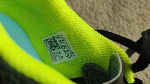 Botas tacos fútbol niño Adidas Copa talla 38 2/3.