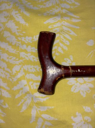 Bastón de madera antiguo