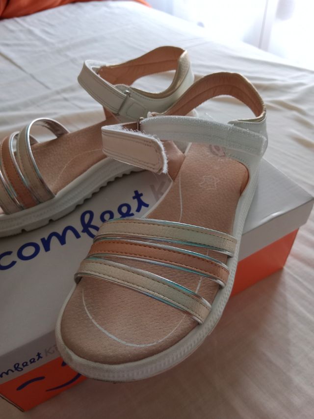 Sandalias Comfeet Kids niña blancas