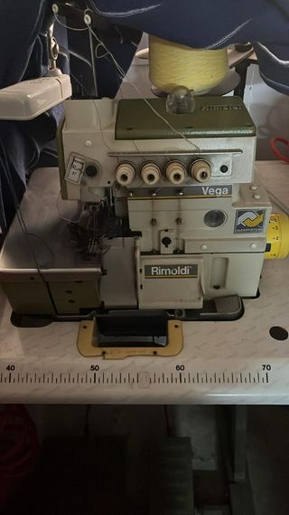 Remalladora industrial Rimoldi Vega