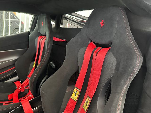 FERRARI 488 PISTA 720CV