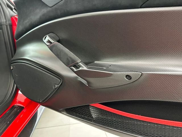FERRARI 488 PISTA 720CV