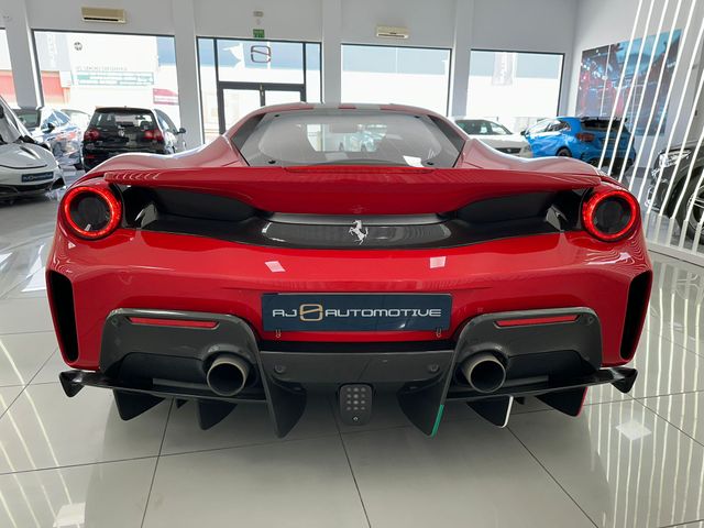 FERRARI 488 PISTA 720CV