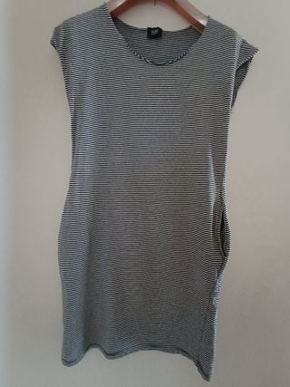 Vestito estivo a righe bianco-nero 