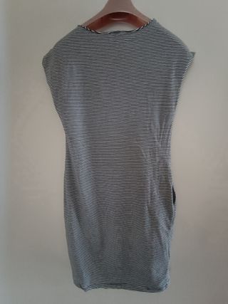 Vestito estivo a righe bianco-nero 