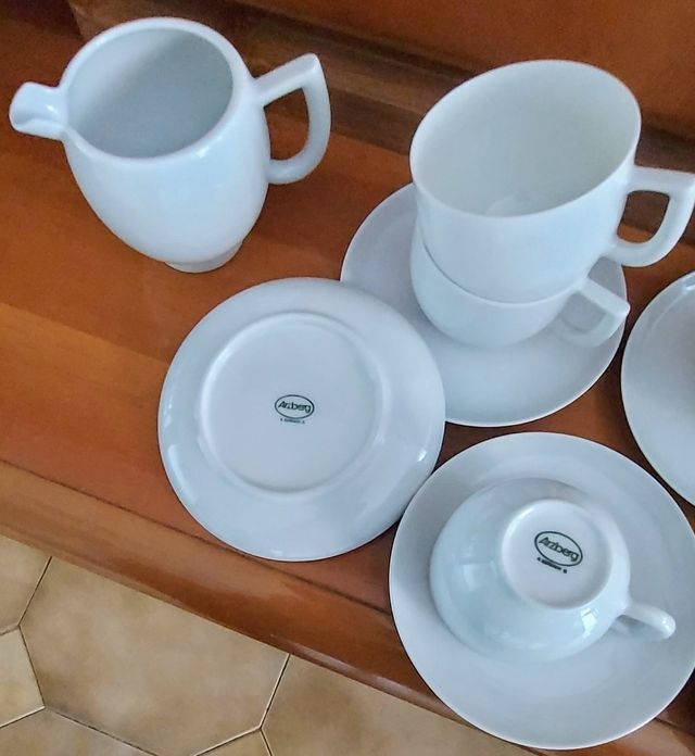 Servizio caffè,  12 tazzine c/piattini + lattiera