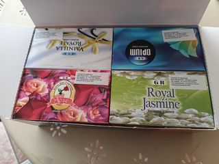  4 cajas de incienso con 12 cajas cada una