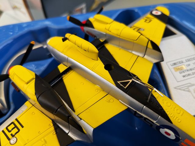 Avion De Havilland Mosquito Corgi 1:72