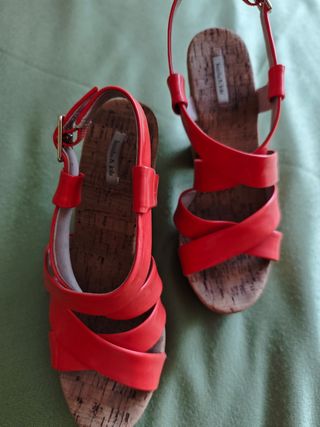 Sandalias rojas Bimba y Lola