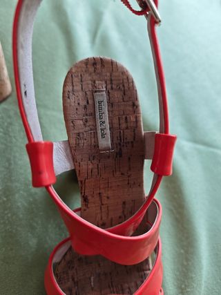 Sandalias rojas Bimba y Lola
