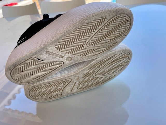 Zapatillas GUESS negras plataforma