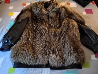 Chaqueta piel-zorro: negra y plata