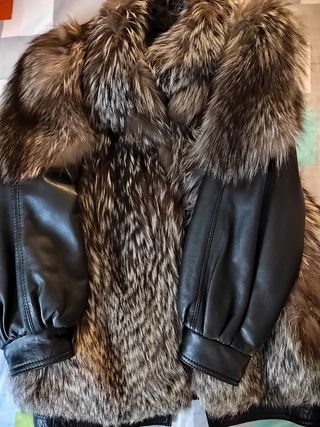 Chaqueta piel-zorro: negra y plata