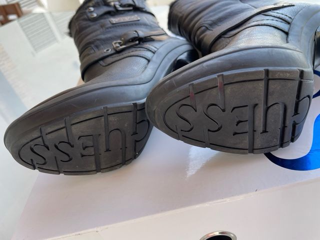 Botas GUESS negras tacón alto