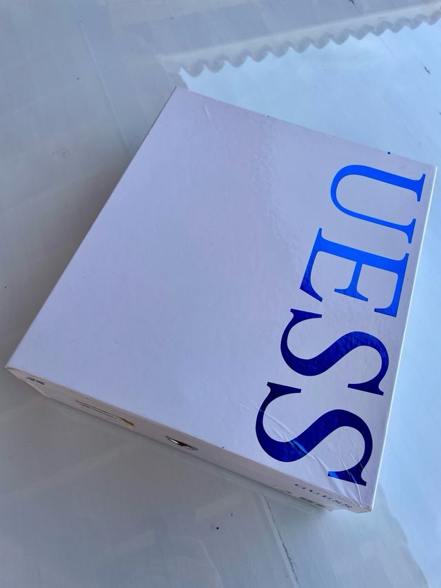 Botas GUESS negras tacón alto