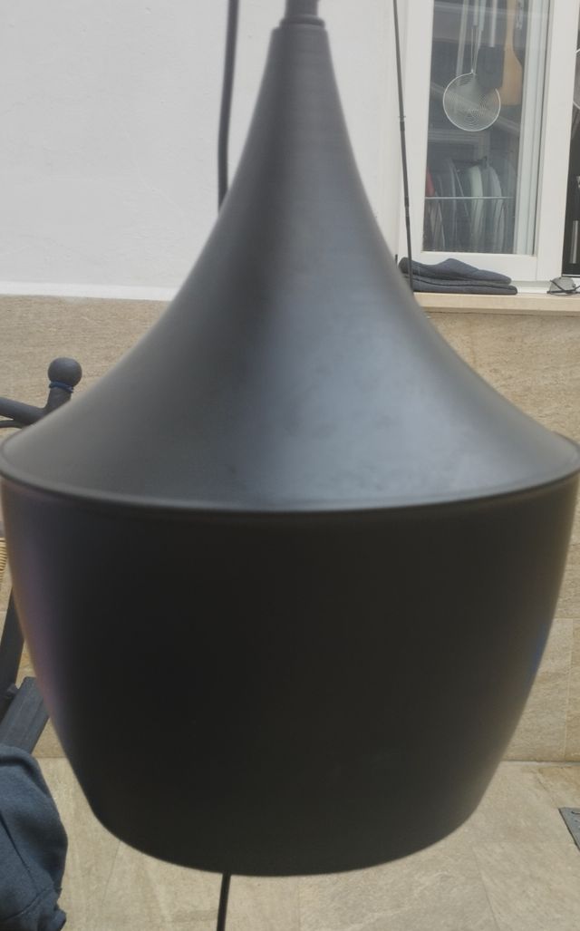 2 Lámparas colgantes modernas
10 euros las dos.