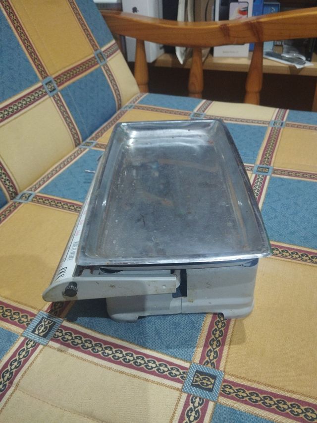 Báscula cocina antigua