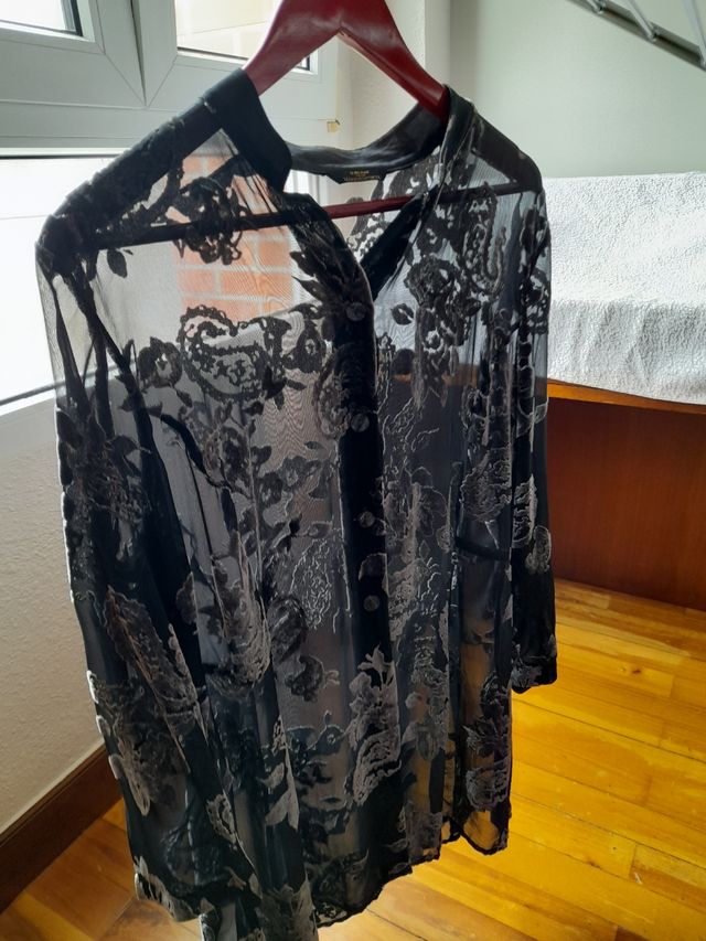 Camisa negra y gris. Preciosa camisa. Manga larga.