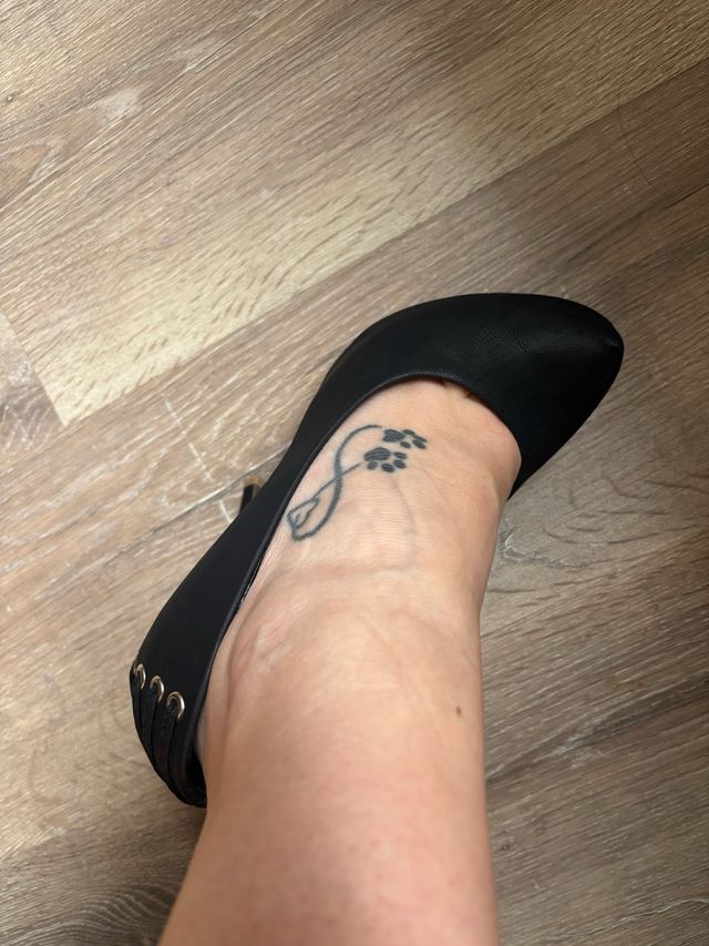 Zapatos tacón negros elegantes