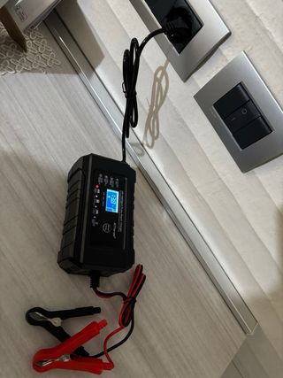 Caricabatterie Auto Moto 12V - Ricarica Intelligen