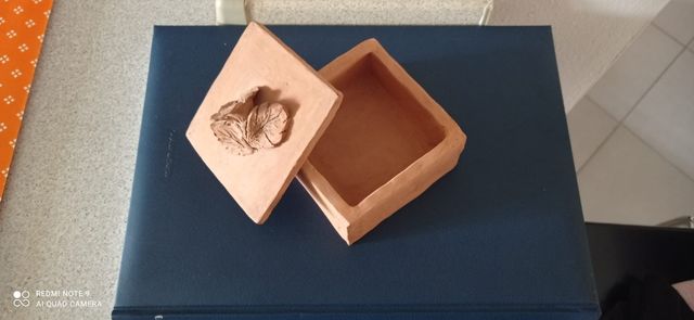 Portaoggetti in terracotta