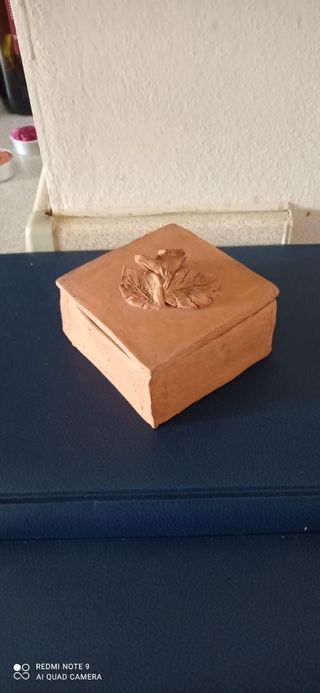 Portaoggetti in terracotta