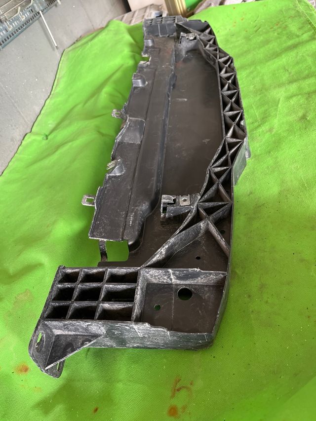 Refuerzo paragolpes Peugeot 207