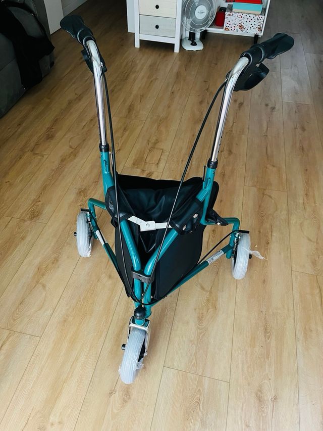 Andador plegable nuevo