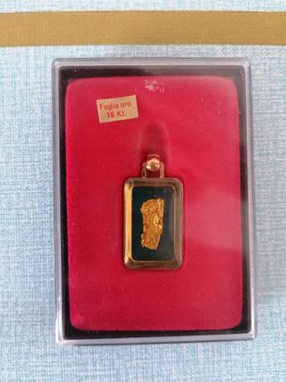 Ciondolo Foglia Oro 18 Kt