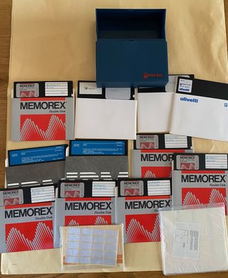 Lotto 11 Floppy disk da 5.25 NON testati per pc co