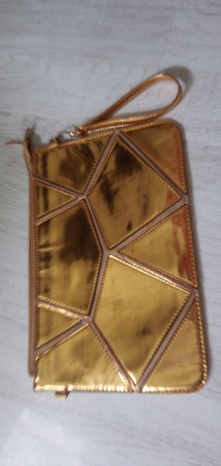 Bolso dorado | cartera geométrica