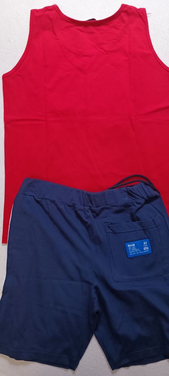 Completo estivo nuovo bimbo 8 anni