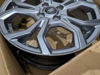 Llantas Originales Ford Fiesta MK8 7x17 ET 47.5 