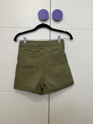 Shorts vaqueros verde militar
