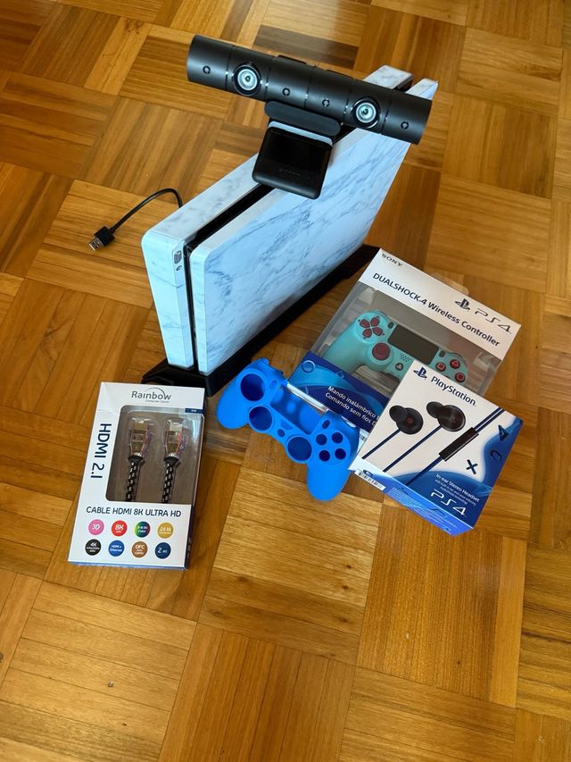 PS4 Slim (PlayStation 4) + extras