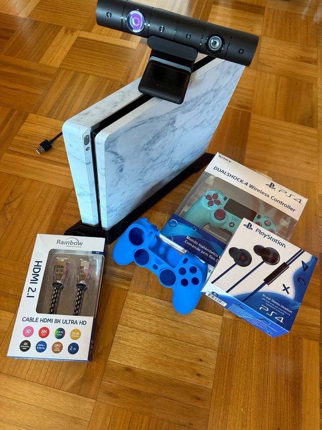 PS4 Slim (PlayStation 4) + extras