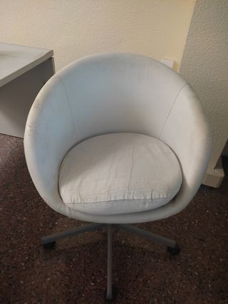 Silla giratoria polipiel blanca vintage