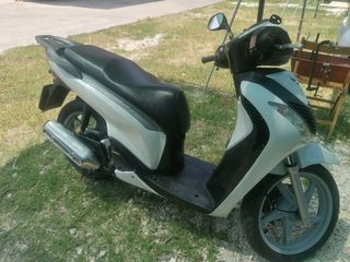 Honda SH 150 - Scooter bianco