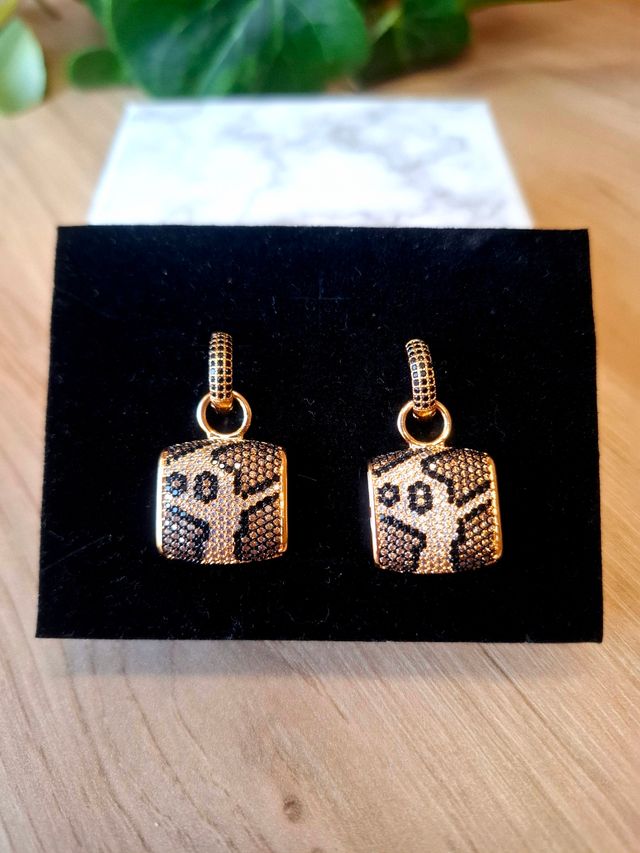 Pendientes leopardo dorados