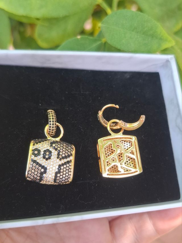 Pendientes leopardo dorados