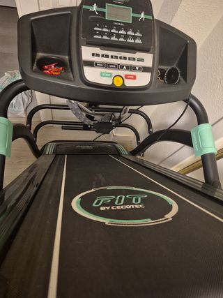 Cinta correr con masaje Cecotec FIT