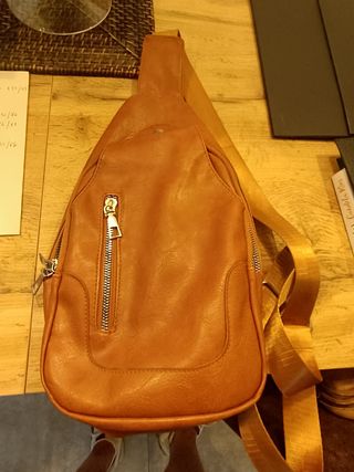 Bandolera marrón piel sintética