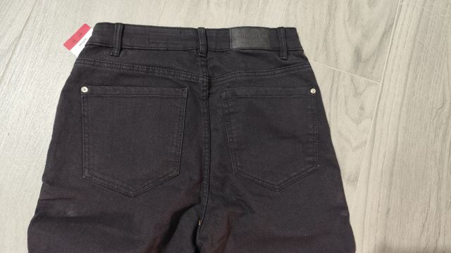 Pantalones Lefties negro flare, talla L